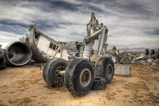 Illustration for article titled Silent scenes from the airplane graveyards of the American Southwest